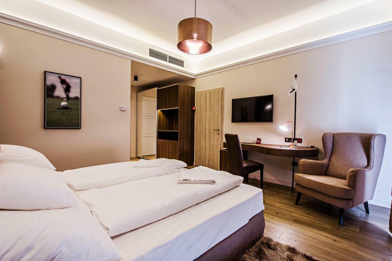Pannonia Golf & Country Club Bed & Breakfast Alcsutdoboz Екстериор снимка
